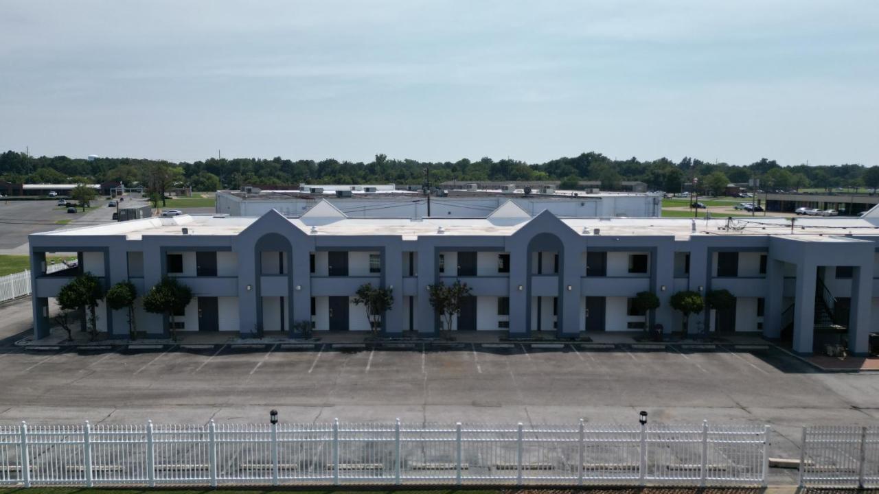 Crossroads Inn & Suites West Memphis Exterior photo